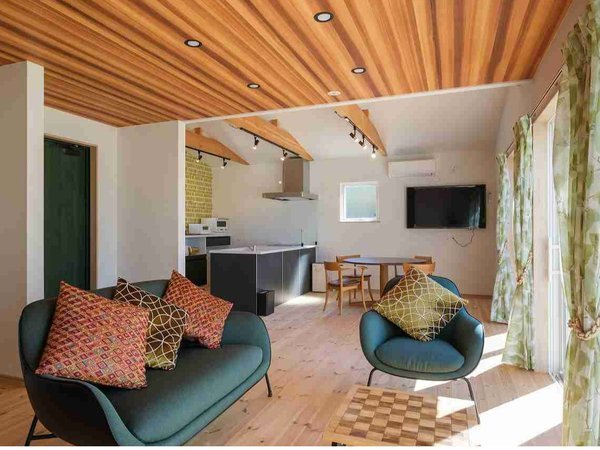 �hForest�h���r���O�_�C�j���O