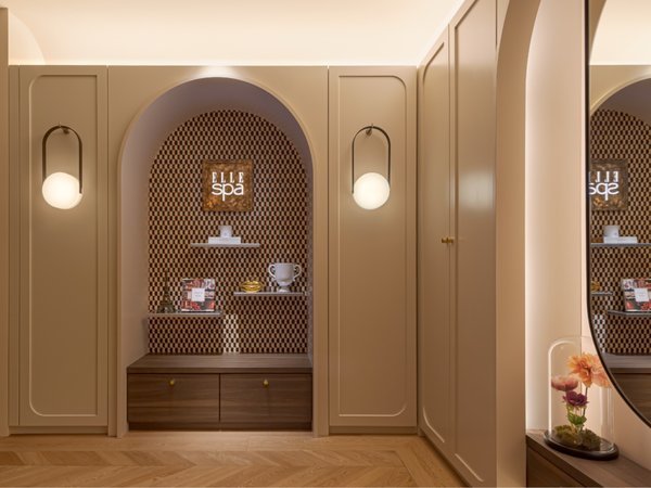 ���B���t�H���e�[�k �O�����h �H�c��`�b�Z�F�s���Y�FELLE SPA�@�G���g�����X
