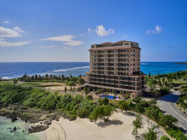 �z�e�� �V�M���~���[�W�� �r�[�`�t�����g�̊O�ώʐ^