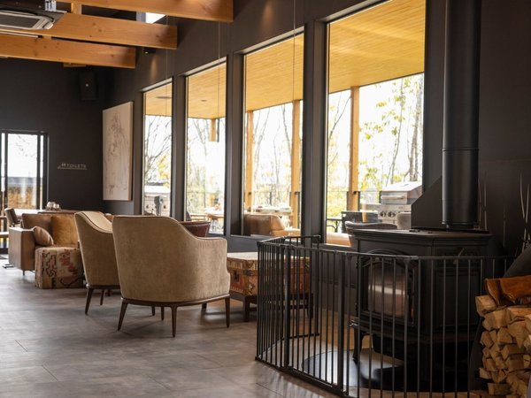 �ꉮ�̒��ɂ��郉�E���W�B ���h���җl�N�ł������났�����鋤�p�X�y�[�X�B