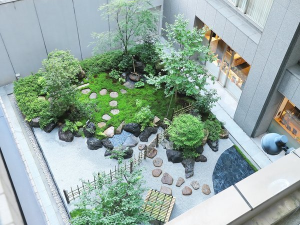 ������F2025�N��������j���[�A���I���͑����̗L�����@����|���Ă����R�c�����ɂ����̂ł��B