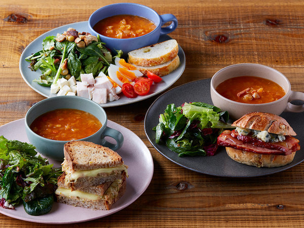 �U�E�X�N�G�A�z�e������F�yBUNDOZA CAFE & BAR�z���C���[�W