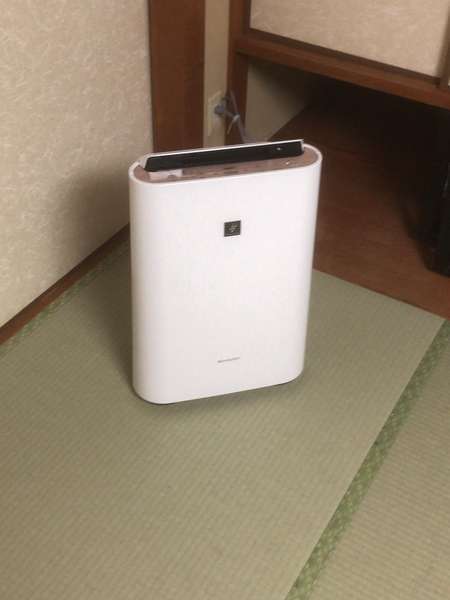 須磨温泉　寿楼：客室の空気清浄機