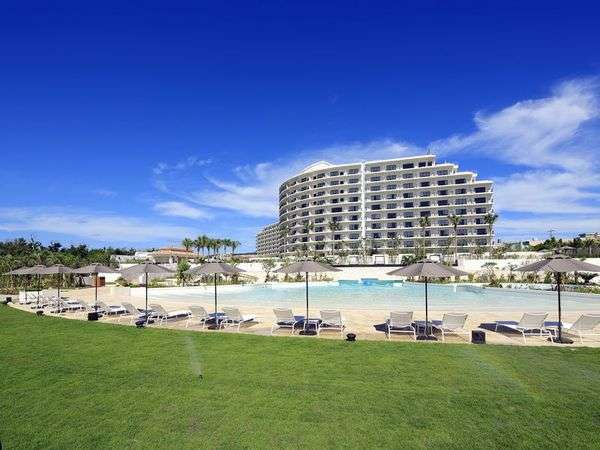 最大半額】8/4まで！ホテルモントレ沖縄スパ＆リゾート☆8/9〜3泊(泊数