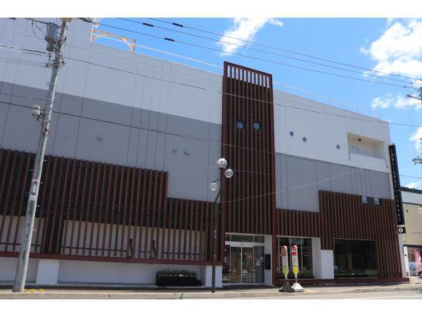 Hostel TOMAR�̊O�ώʐ^