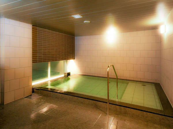 ゆったりと足を伸ばしくつろげる宿泊者専用大浴場は無料でご利用頂けます