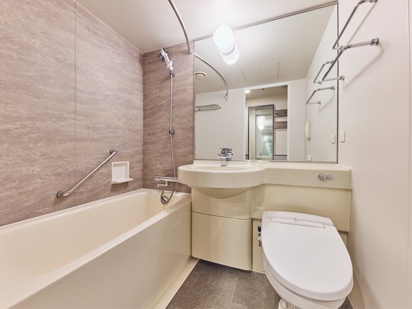 �y�q���z�o�X���[��