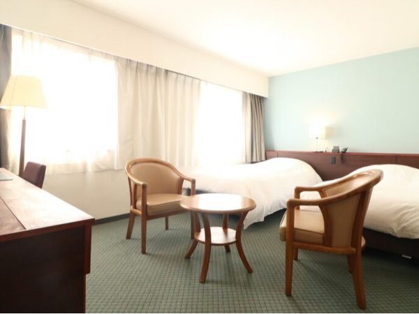 デラックスツイン【28u・ベッド幅120p×2台】