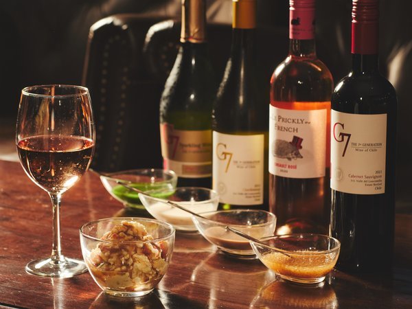 ���E���W�ł̓��C���ƁA���C���ɍ����H�ו��̃y�A�����O�����J�Â��邱�Ƃ�����܂��B