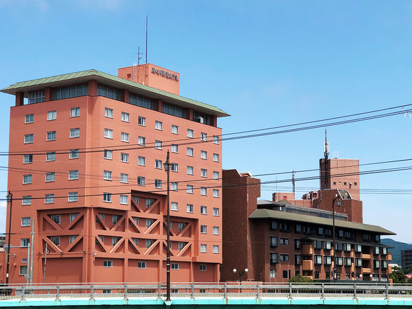 ���̐쉷�� ���̐�ό��z�e���ˉ��y�ɓ����z�e���Y�z�̊O�ώʐ^