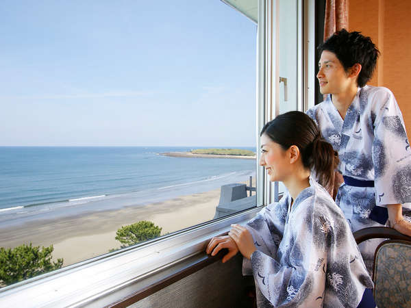 【海側客室眺望例】大きな窓からは真っ青な太平洋を一望できます！
