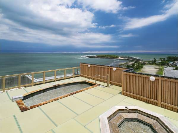 【青島グランドホテル】絶景の眺望とトロリの泉質が自慢の温泉！美しい青島ビーチが目の前