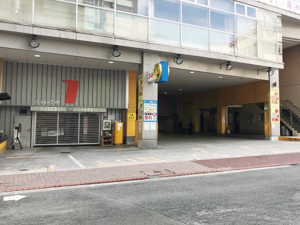 �F�{�z�e���@�I�[�N�X�F���ԏ�A(�z�e������100�����x)