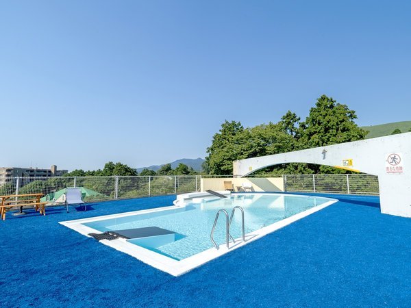 【わんちゃん専用温水プール】