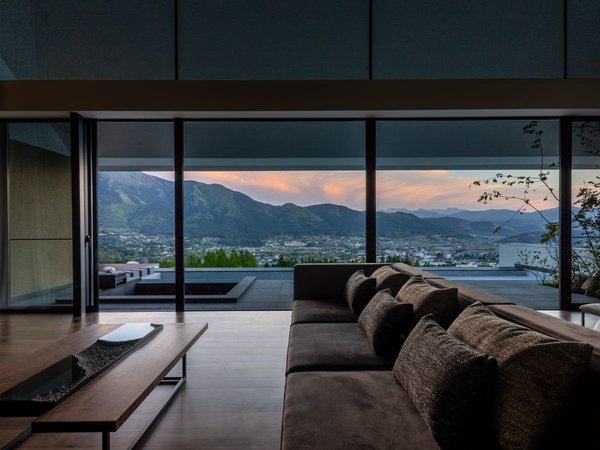 HILL TOP SKY VILLA�b�v�[���E�I�V���C�t�@