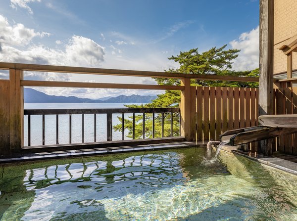 �ΔȘQ���̏h�@��������̉ԁF�����W�]�ݐؕ��C