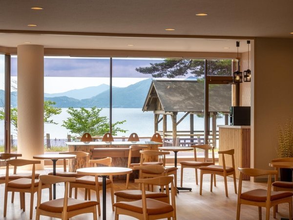 r[b2025N7Ƀj[ABc΂̎Rɕ܂ꂽJӂ郍r[