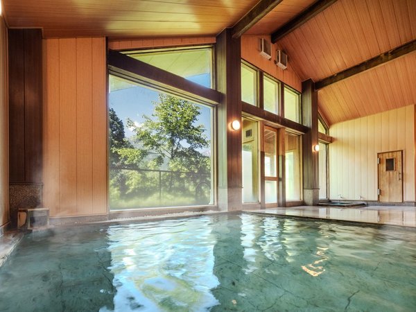 【ホテル棟大浴場】(ひのきのお風呂)※ご利用料を別途頂戴いたします。