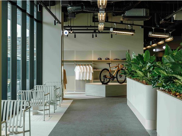 1�K�A�G���g�����X�E���r�[