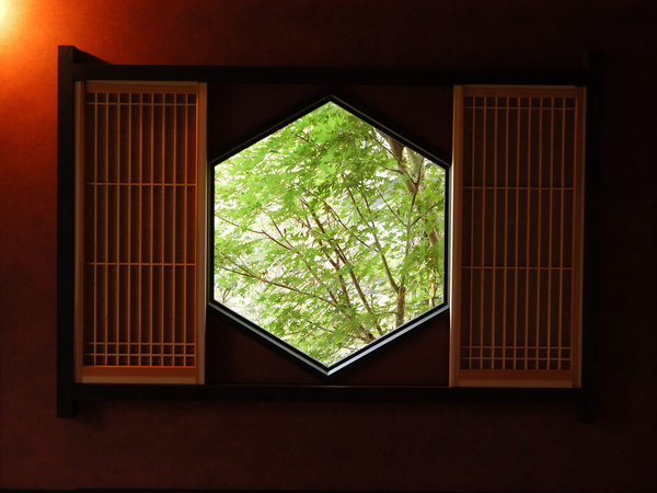 ���ɐ؂�����؁X�̗�