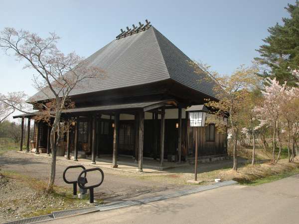 小民家造りの別館和風コテージ「もみじ庵」