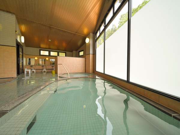 �嗁��i�a���j�����A�j���Œg���̓���ւ����������܂��B