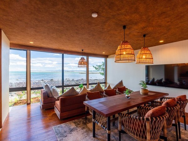 ���r���O - �i�F�ƂƂ��ɂ��낰����K�ȃ��r���O���