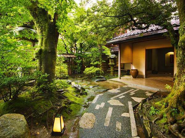 加賀懐石 山中温泉 胡蝶 〈書院造り×日本庭園〉で游す - 宿泊予約は