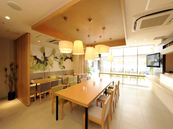 �x�X�g�E�F�X�^���@�z�e���t�B�[�m���S�ցF���ł������͂�