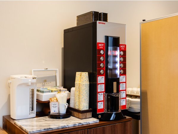 �z�e���O���C�X���[�󑐁F���h�����N�T�[�r�X