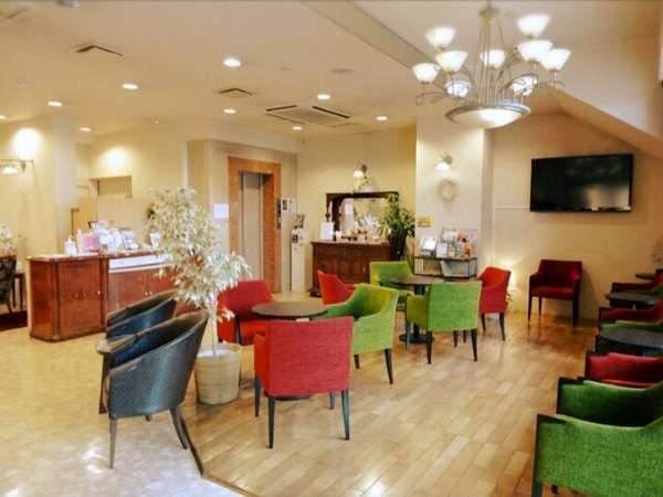 1F���r�[�ɂăE�F���J���h�����N�����T�[�r�X�L��