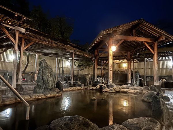 ؂̂͒jʂ̗lXȂCy߁AVRE򂩂I