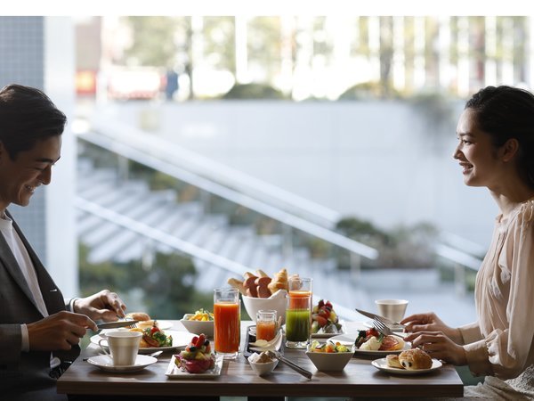 �p���X�z�e����{