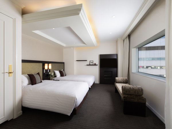 ���C�����X�C�[�g�F�x�b�h���[��