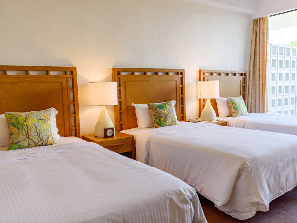 �i�`�������f���b�N�X�̓x�b�h�R�䂪���Ԃ�����