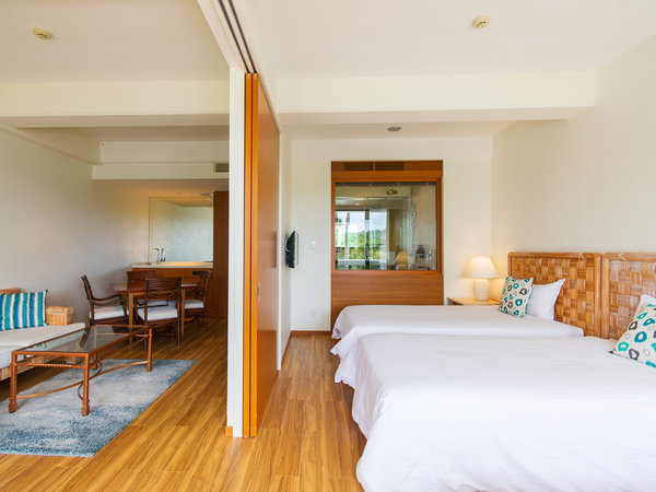 �i�`�������v���~�A�@�x�b�h���[���ƃ��r���O���[���͈����˂ł��ꂼ��̋�ԂɎd�؂邱�Ƃ��\�ł�