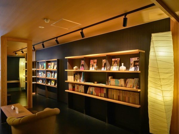 �y���C�u�����[�z�����ƕ��Ԗ{�̒�����A�S�䂩��������ǂ����B