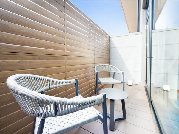 ���W�f���V�����t���A�@�~�j�f�b�L