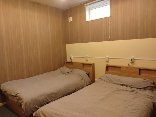 ���K���̏h�N�}�Q���n�E�X�̎{�ݎʐ^1