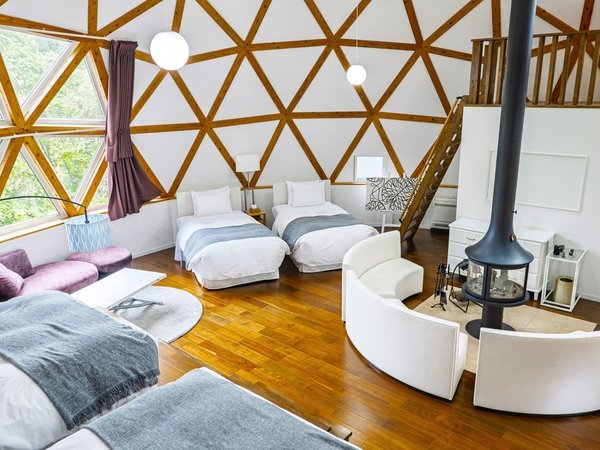 Luxe-dome A �{�ݓ��ň�ԑ傫�Ȑd�X�g�[�u��ݒu