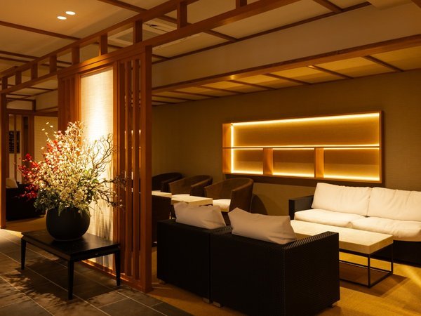 ���j���[�A���E���r�[�􃉃O�W���A���[���̂����Ԕ��ȑ���̒��ɂ��A�����������������������܂���