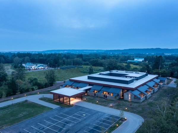 �S�����򂩂������I�V���C�t���̏h�@����[��\���샂�[�������̊O�ώʐ^