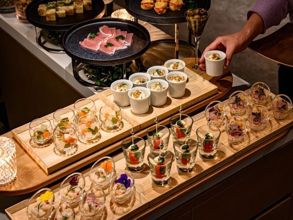 �U ���C�����p�[�N�z�e�� �A�C�R�j�b�N ���s�F�J�N�e��