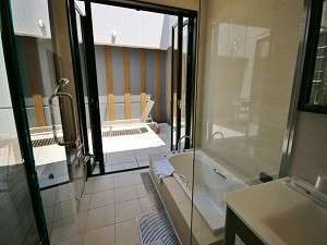 �m���̃K�[�f���r���[�𒭂߂Ȃ���ō��̃o�X�^�C������