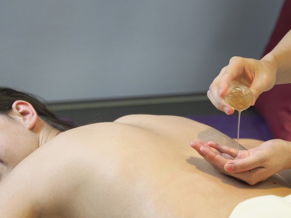 �_�[���E�I�� ���s�^�o�������E�O���[�v�F�I�C���g���[�g�����g�@Deep Bodyworks�@60��