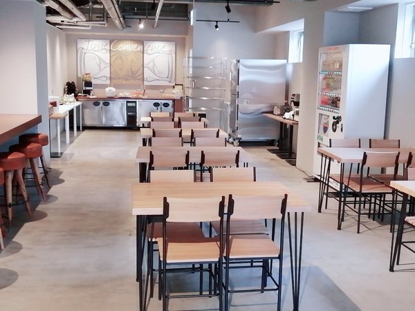 �z�e�����t�B�i�[�g��΂̎{�ݎʐ^2