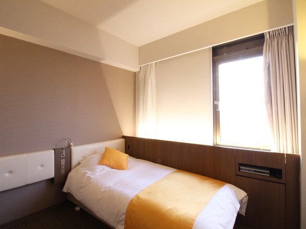 �z�e���X�G�q���̎{�ݎʐ^1