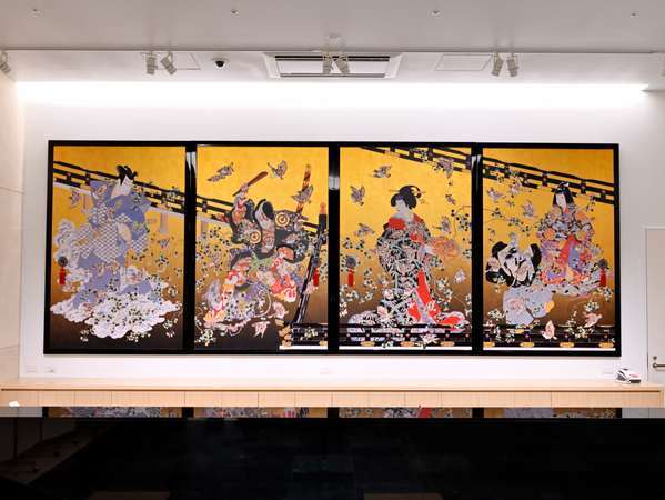 現代の浮世絵師とも称された画家（自称：絵描き）「岡田嘉夫」の 日本画を展示しております。