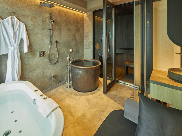 TNW}XC[g with SAUNAGE TEi