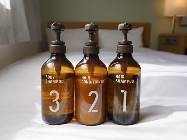 �V�����v�[�ނ�DHC�I���[�u�S�[���h�V���[�Y���g�p